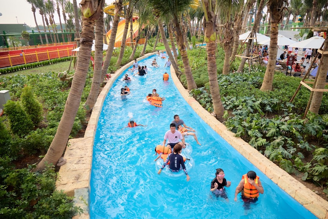 Hình ảnh khách hàng vui chơi tại Sun World Hà Nam 4